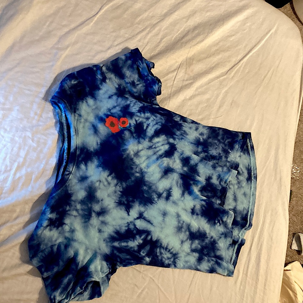 Zumiez blue tie-dye T-shirt